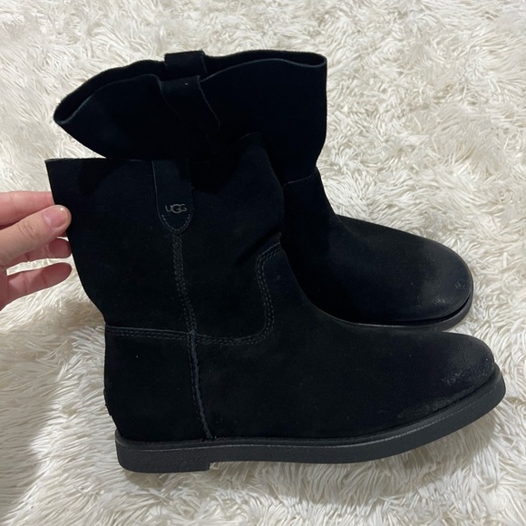 Classic Flat UGG Josefene Boots - Size 7 - NWT - Picture 1 of 9
